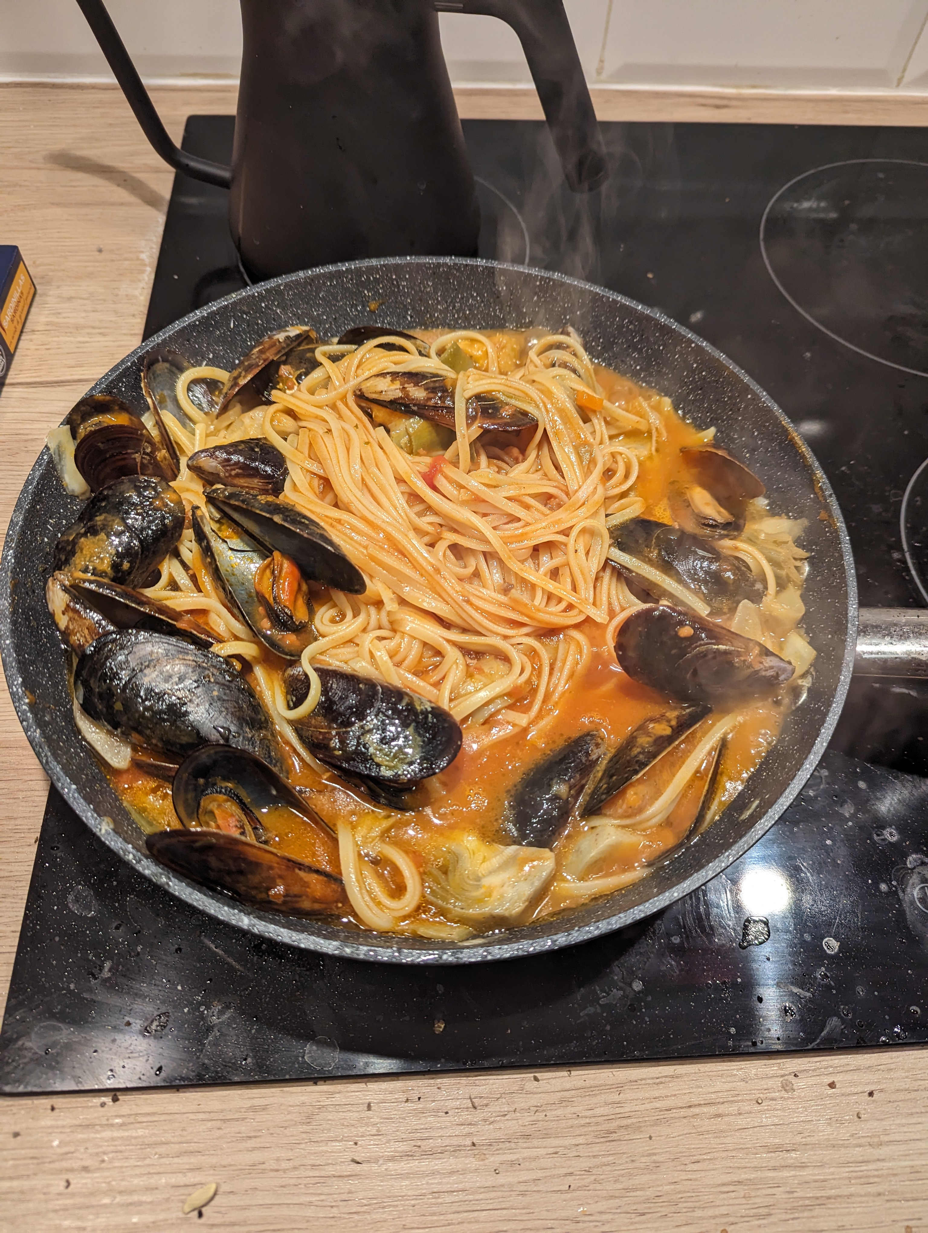 Mussels and pasta